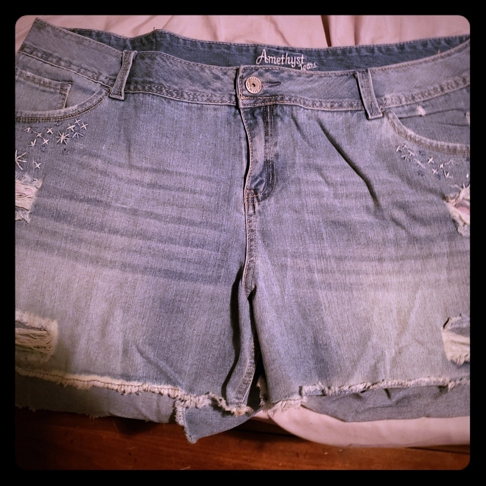 Size 22 shorts amethyst